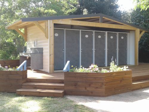 le Puits de l'Auture, campsite near Royan The sanitary facilities