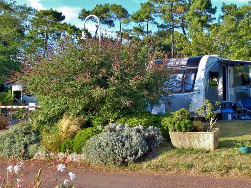 le Puits de l'Auture, entre plages et forêts en Charente Maritime Galerie photo du camping & des alentours