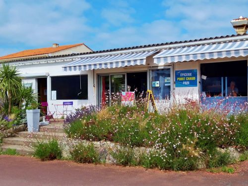Le Puits de l'Auture - Between beaches and forests in Charente Maritime France Photo gallery of the campsite & surroundings
