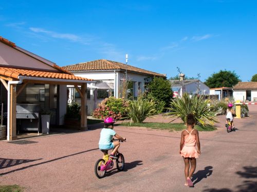 Le Puits de l'Auture - Between beaches and forests in Charente Maritime France Photo gallery of the campsite & surroundings