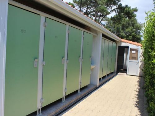 le Puits de l'Auture, campsite near Royan The sanitary facilities