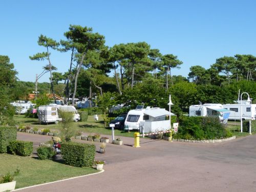 le Puits de l'Auture, entre plages et forêts en Charente Maritime Galerie photo du camping & des alentours